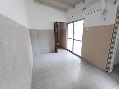 VENTA DEPARTAMENTO PASILLO 2 DORMITORIOS CON PATIO