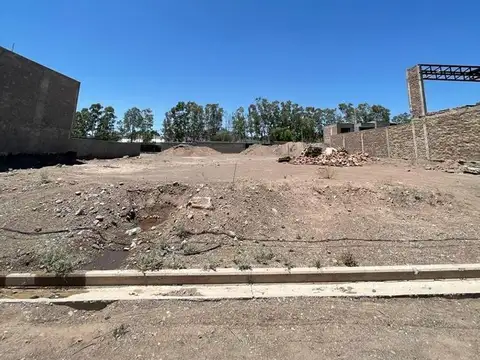 LOTE EN BARRIO PRIVADO LAS ACACIAS