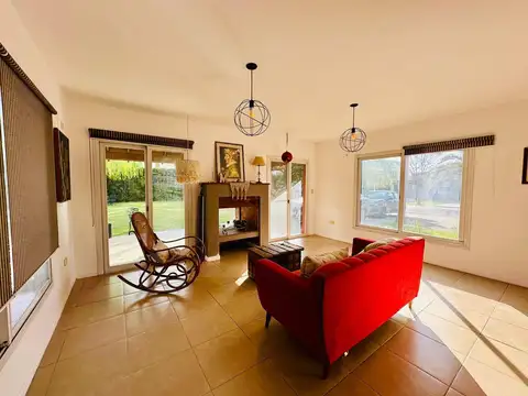 Casa en Alquiler de 4 dormitorios