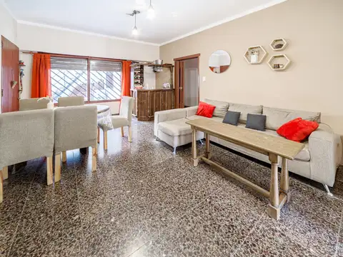 Depto Tipo Casa en Venta de 3 ambientes