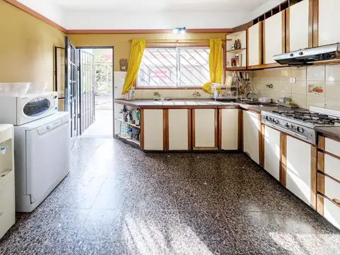 Depto Tipo Casa en Venta en Flores, USD 160.000