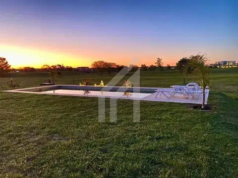 Casa en Alquiler Temporal en El Cantón - Barrio Golf, USD 2.300
