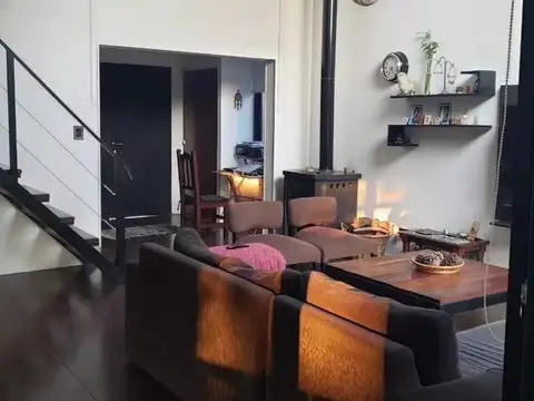 Casa 3 ambientes con 2 baños