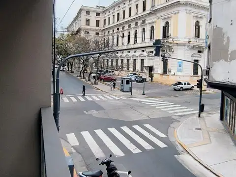 MONOAMBIENTE en alquiler en Pte. Luis Saenz Peña  al 200 en microcentro de Buenos Aires