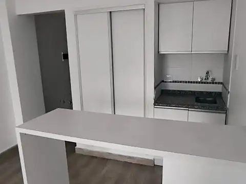 MONOAMBIENTE en alquiler en Pte. Luis Saenz Peña  al 200 en microcentro de Buenos Aires