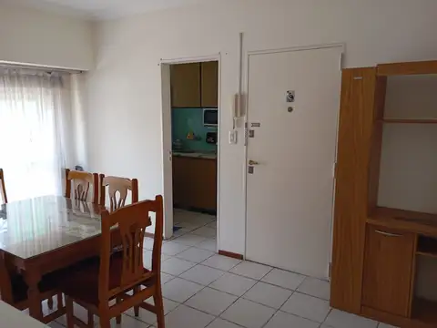ALQUILER 24 MESES - 2 amb amoblado. Terraza y lavadero