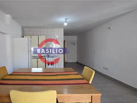 VENTA PH 3 AMBIENTES AL FRENTE CON JARDÍN Y PARRILLA EN VILLA ADELINA
