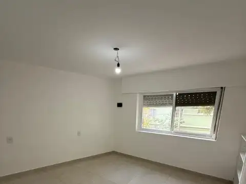 Depto Tipo Casa 2 ambientes con 1 baño