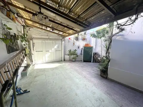 Casa 5 ambientes con 1 baño
