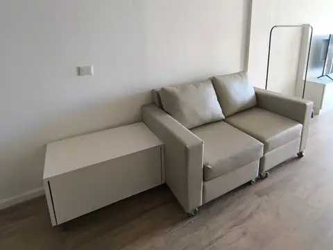 Montañeses 2200, Piso 8