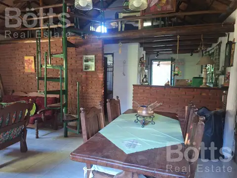Casa en Venta con 1 cochera