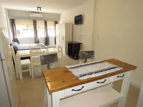 Carlos Pellegrini 900