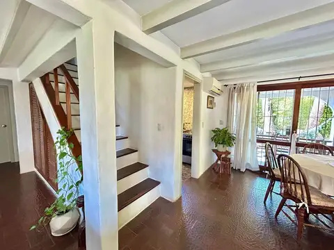 Casa en Alquiler en Pinares, USD 4.000