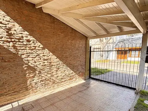 Casa 4 ambientes con 1 baño