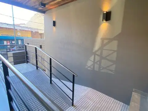 Liniers 100, Piso 12