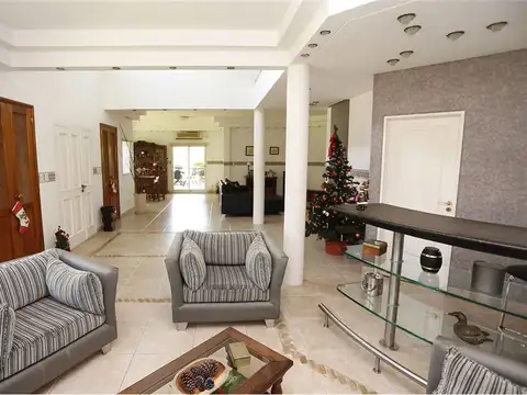 Casa en Venta en Loma Verde, USD 260.000