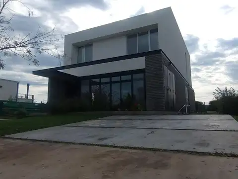 PUERTOS ARAUCARIAS 100