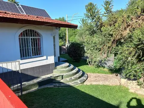 PERMUTAS FINACIACIÓN.  OPORTUNIDAD EN CARLOS PAZ Chalet Frente Al Rio San Antonio