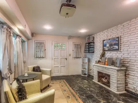 Casa 5 ambientes con 5 baños