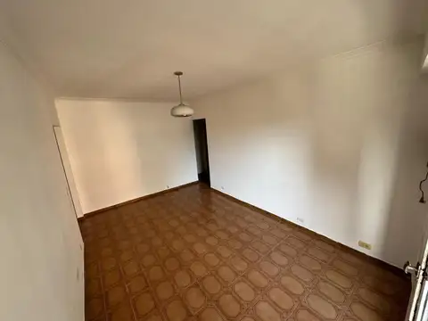 Tacuarí 1300, Piso 4°