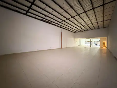 LOCAL COMERCIAL DE 400 M2 EN ALQUILER EN SALTA AL 3200