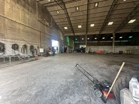 VENTA CAMPO Y GALPONES INDUSTRIALES EN DURAZNO