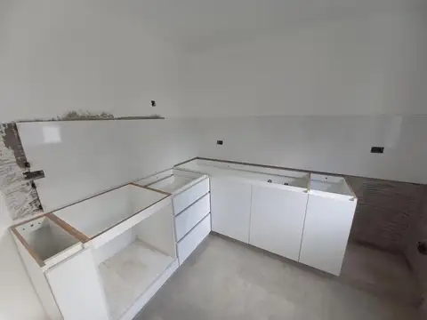 Departamento en Venta en Villa Adelina, USD 116.000