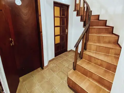 Edificio Comercial en venta - 7 Consultorios 3 Dormitorios 7 Baños - 428Mts2 - Berisso