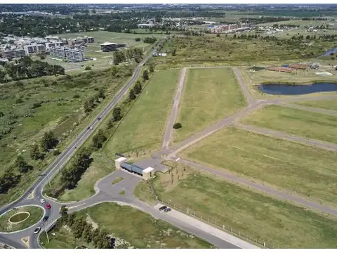 Terreno en Barrio Privado La Finca Country Club - Funes