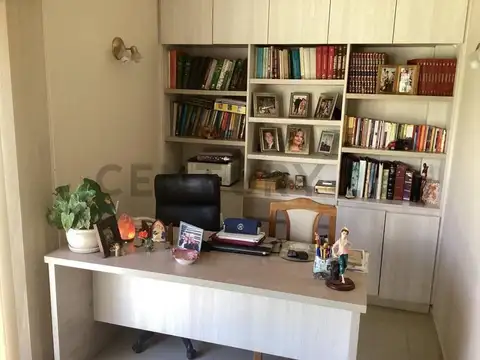 CASA DE CATEGORIA A LA VENTA