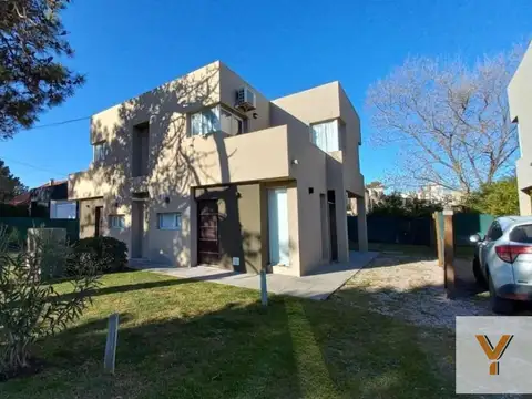 Dúplex en venta - 2 Dormitorios 2 Baños - Monte Hermoso