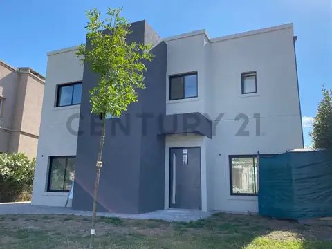 CASA 7 AMBIENTES CON VISTA AL AGUA