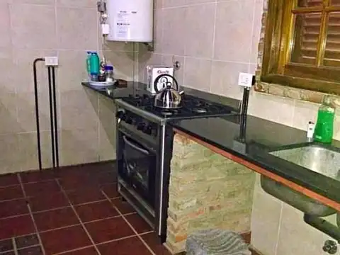 Casa 2 ambientes con 1 baño