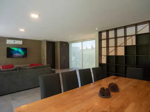 Casa en Alquiler en Countries y Barrios Cerrados en Berazategui, USD 5.000