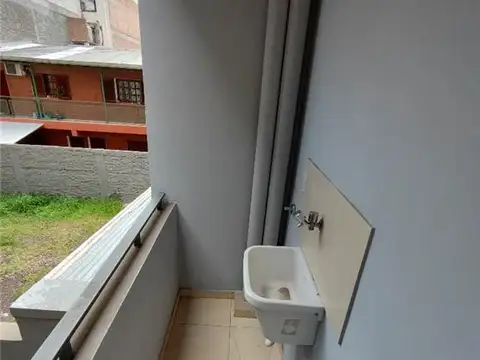 Departamento en Alquiler en Villa Centenario, $ 350.000