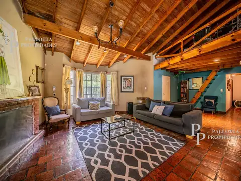 Casa en Venta con 2 cocheras