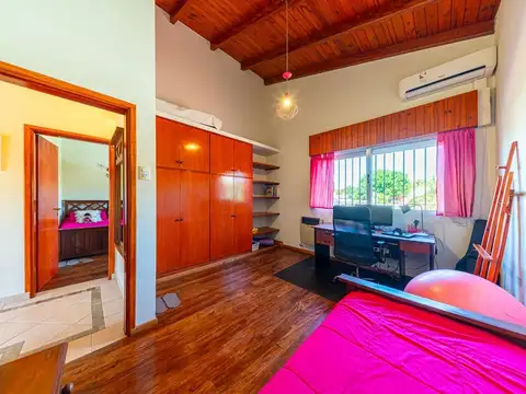Casa 7 ambientes con 3 baños