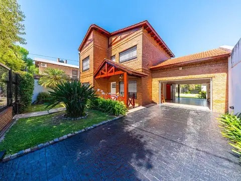 VENTA ZONA SUR CASA 3 DORMITORIOS PILETA QUINCHO