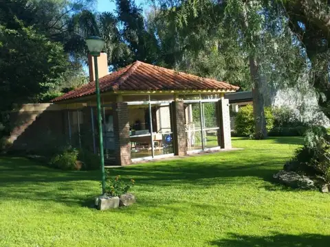 Casa 4 ambientes con 3 baños