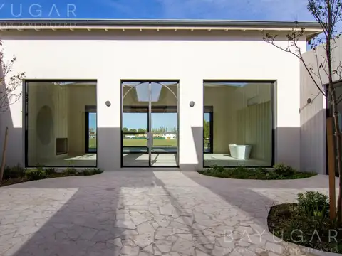 Casa 6 ambientes con 4 baños