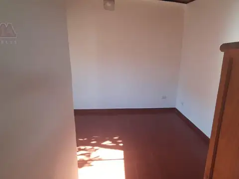 Casa en Alquiler en Valentin Alsina, $ 350.000