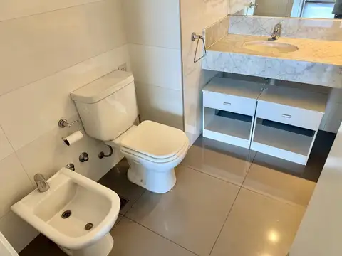Departamento en Alquiler con 1 cocheras