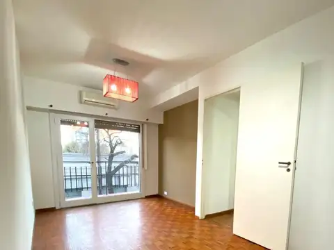 Precioso 2 ambientes con balcon en Quilmes Centro ¡APTO USO PROFESIONAL Y VIVIENDA!