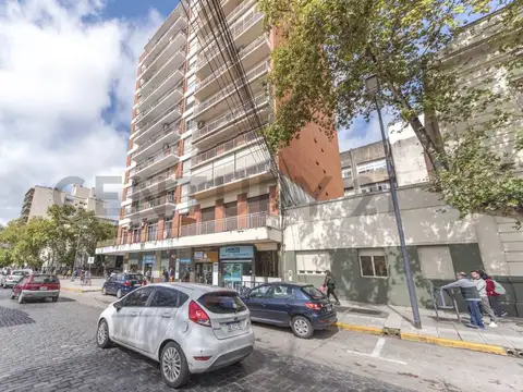 sarmiento 1500, Piso 0
