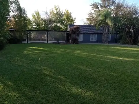 Venta  casa quinta en Fatima con quincho y pileta