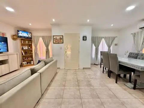 Venta casa Pilar centro+depto/deposito/taller/ofi