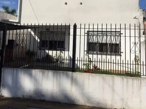 Casa en Venta en José Mármol, USD 120.000