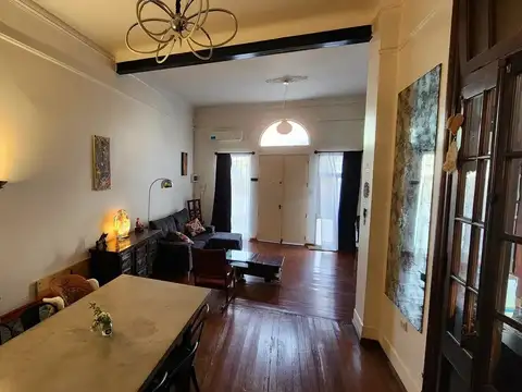 Depto Tipo Casa 4 ambientes con 2 baños