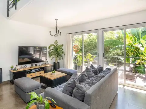 Triplex de 6 ambientes en venta en Tigre