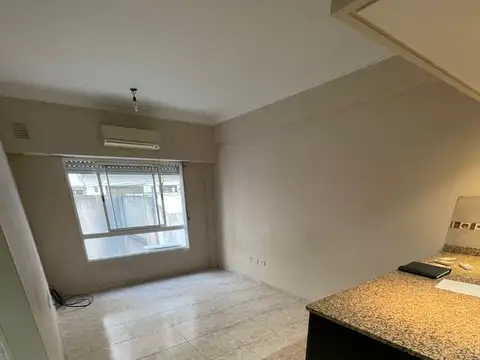 Belgrano 300, Piso 1